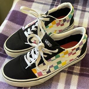 Used fairly new kids shoes